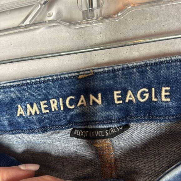 American Eagle Next Level Stretch Curvy High Rise Shortie Jeans Shorts. Size 00. - Picture 3 of 8